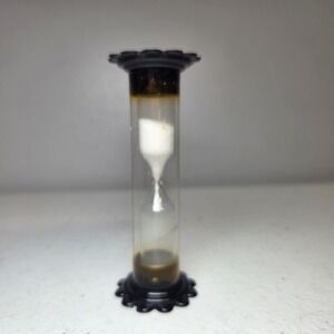 Vintage ES Lowe Plastic Sand Timer Hourglass Black White Sand Taiwan ROC